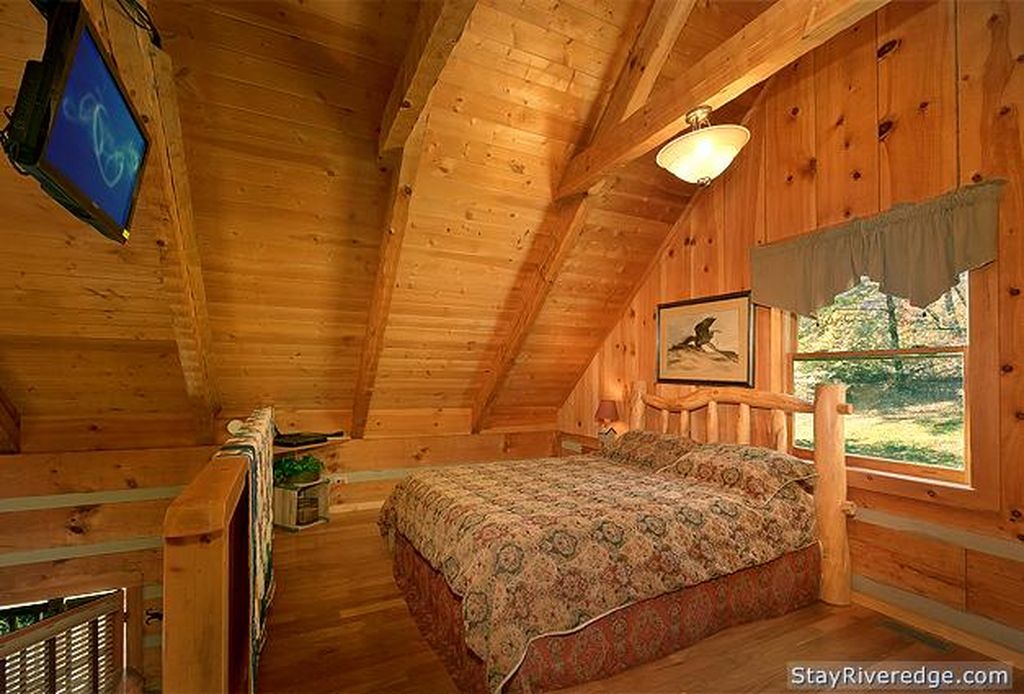 Alternate bedroom view of Woodland Wonder