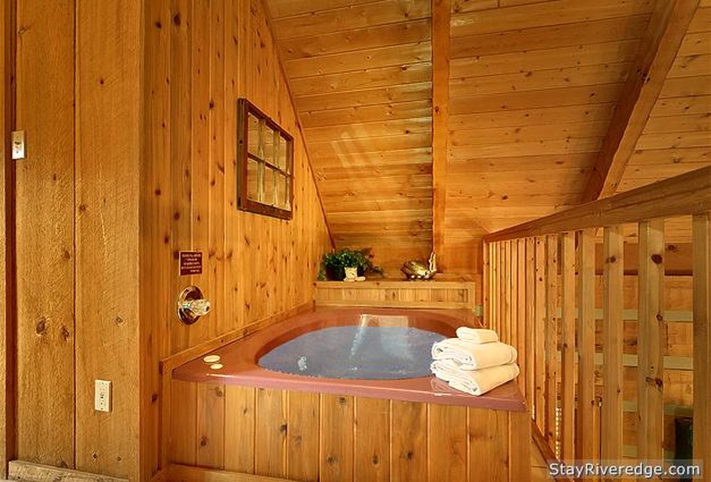 Upstairs jacuzzi view